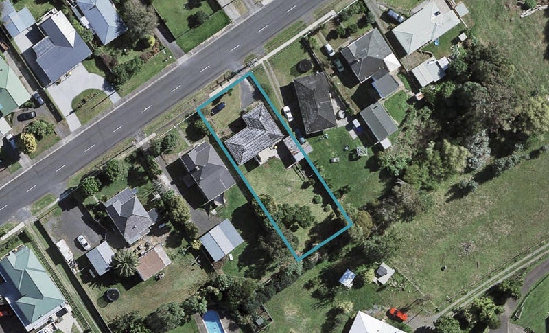 13 Colombo Road, Waiuku, Waiuku - Carousel 1