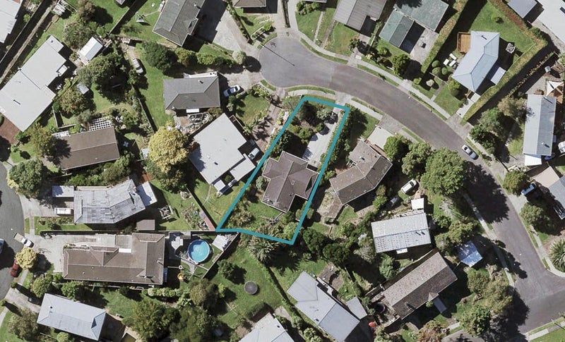 8 Paulange Place, Pakuranga Heights, Auckland - Carousel 1