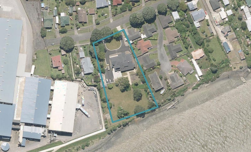 51 Balgownie Avenue, Gonville, Whanganui - Carousel 1