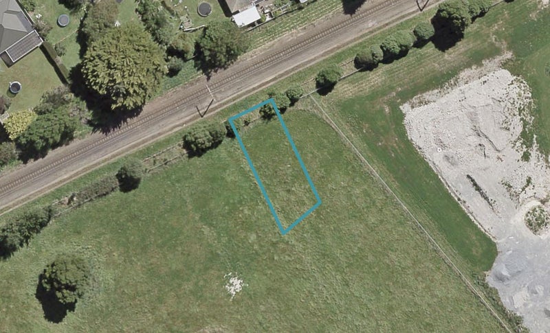 12 Te Kaeaea Crescent, Wallaceville, Upper Hutt - Carousel 1