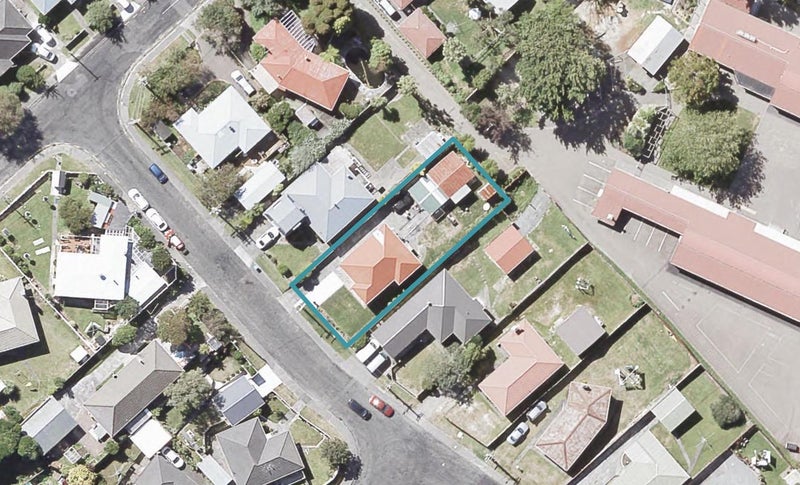 52 Holland Street, Wainuiomata, Lower Hutt - Carousel 1