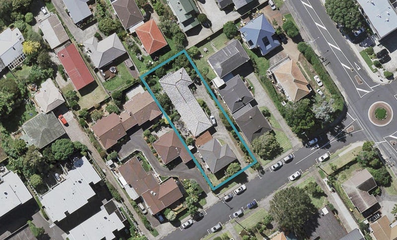2/25 Byron Avenue, Takapuna, Auckland - Carousel 1