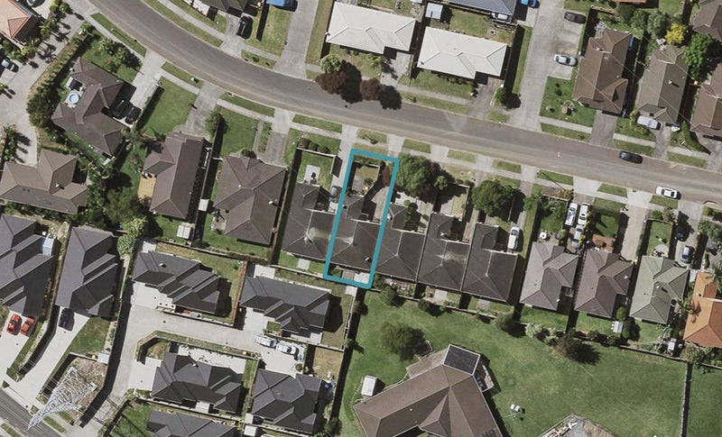 17A Ksenia Drive, Flat Bush, Auckland - Carousel 1