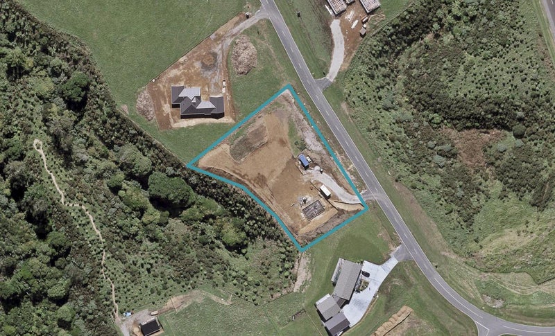 9 Pahakahaka Drive, Kaitake, New Plymouth - Carousel 1