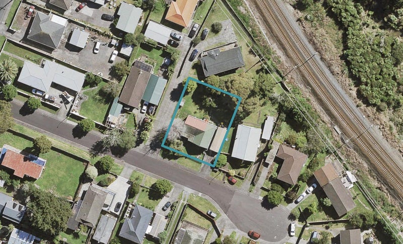 10 Benita Place, Sunnyvale, Auckland - Carousel 1