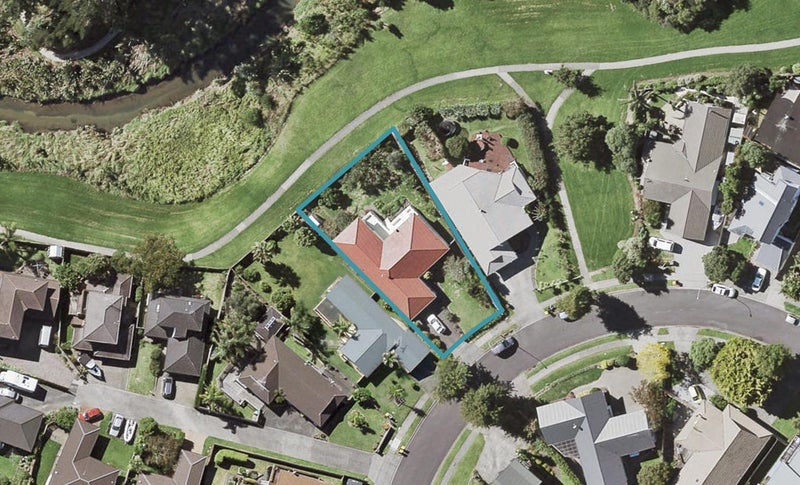 20 Lochend Place, Highland Park, Auckland - Carousel 1