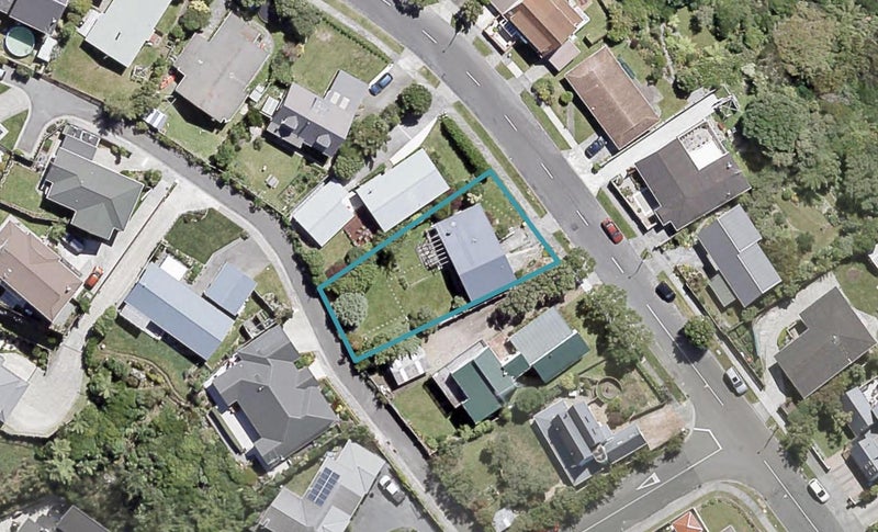 70 Cypress Drive, Maungaraki, Lower Hutt - Carousel 1