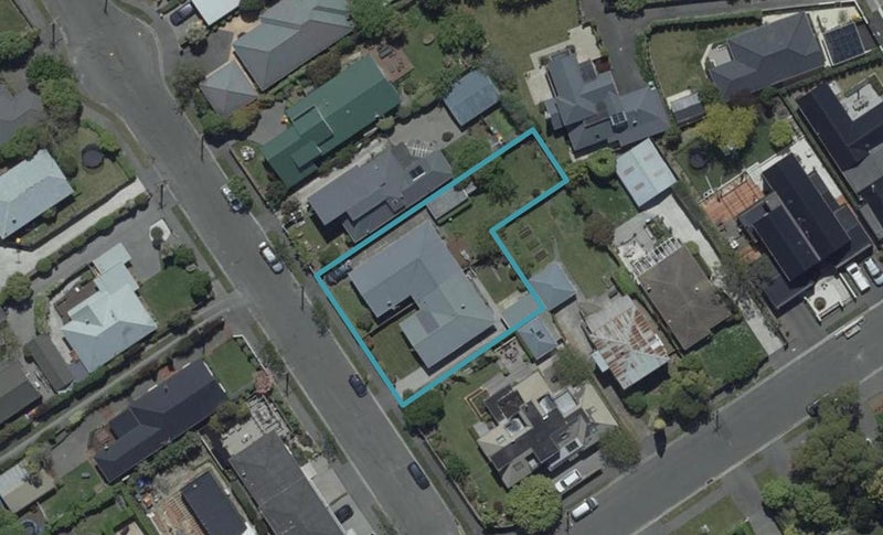 2/4 Lansbury Avenue, Strowan, Christchurch - Carousel 1
