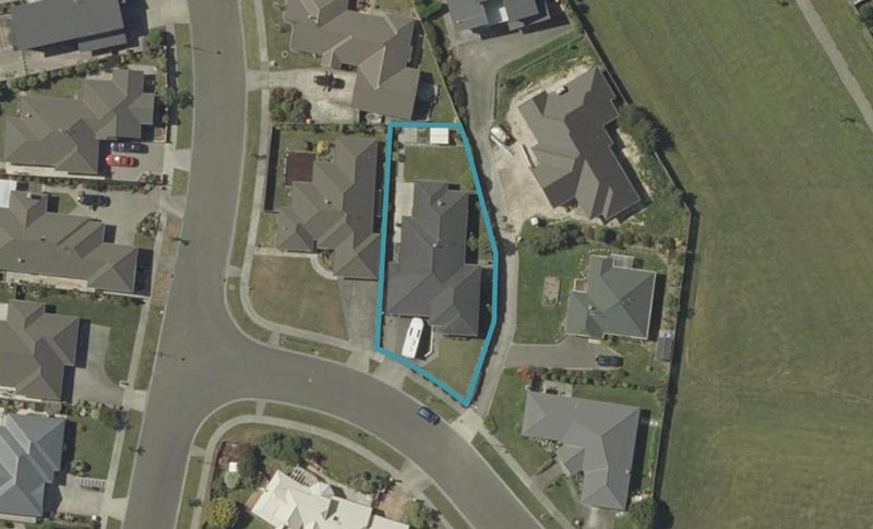 14 Shakespeare Way, Kelvin Grove, Palmerston North - Carousel 1