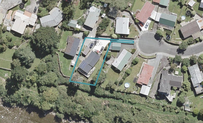 15 Edmund Lomas Grove, Birchville, Upper Hutt - Carousel 1