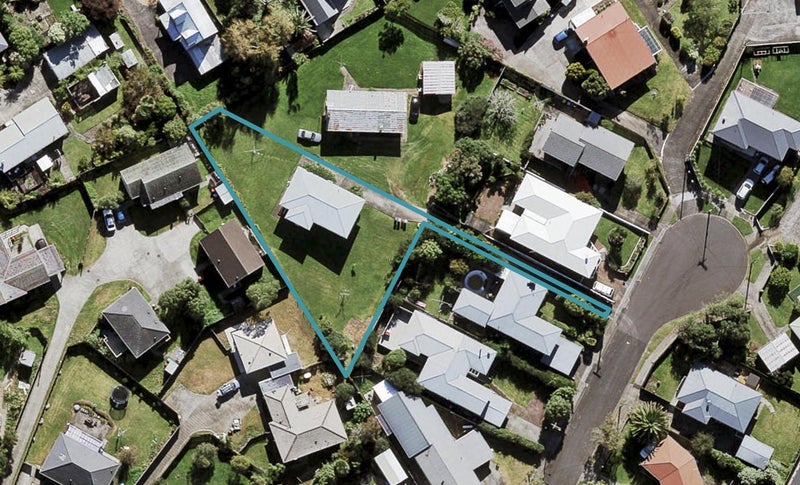 12 Brabham Place, Avondale, Auckland - Carousel 1