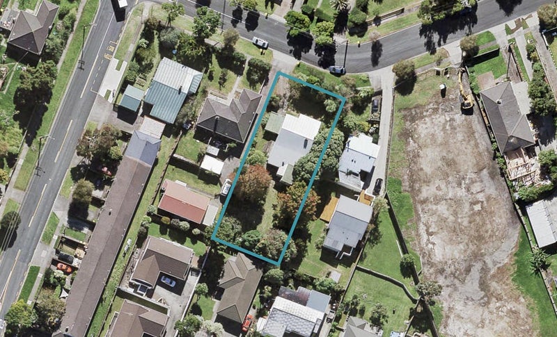 18 Miro Street, New Lynn, Auckland - Carousel 1