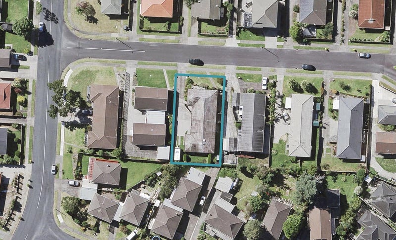 2/5 Benygloe Place, Highland Park, Auckland - Carousel 1