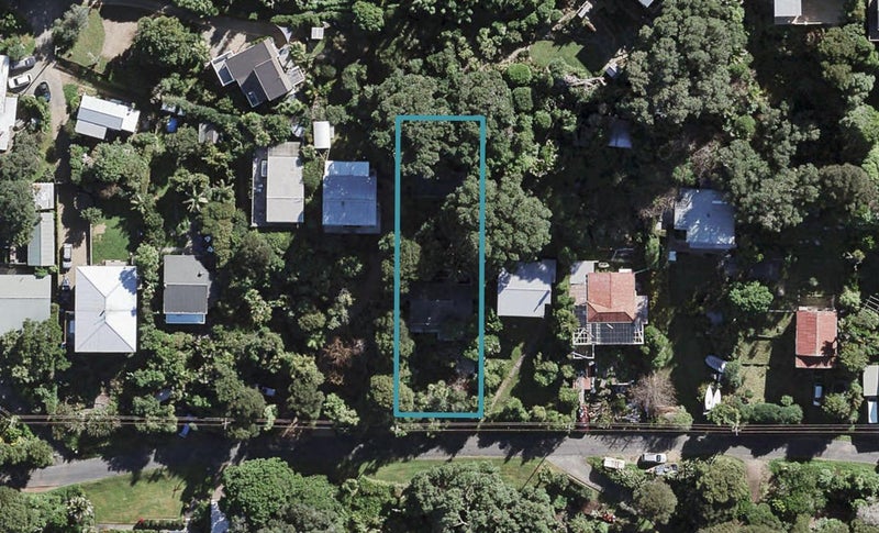 11 Omiha Road, Omiha, Waiheke Island - Carousel 1