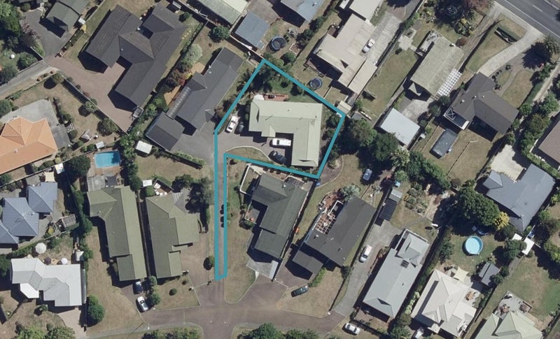 38 Western Heights Drive, Western Heights, Hamilton - Carousel 1