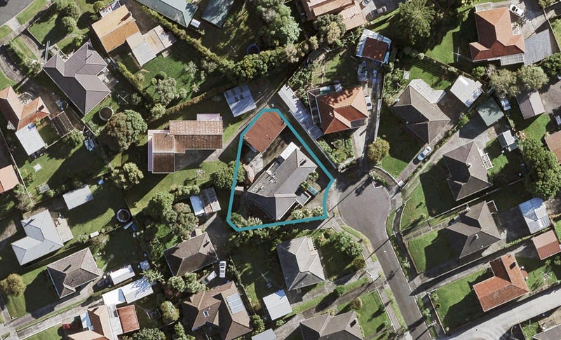 10 Cordelia Place, New Windsor, Auckland - Carousel 1