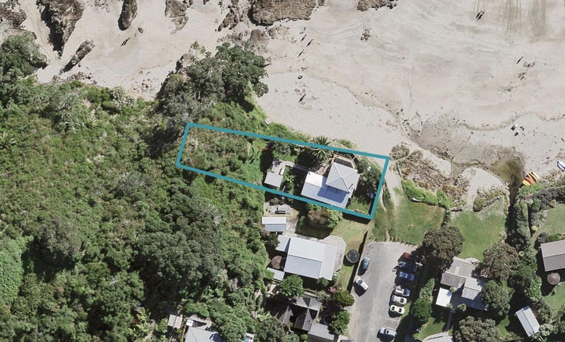 1 Miro Road, Palm Beach, Waiheke Island - Carousel 1