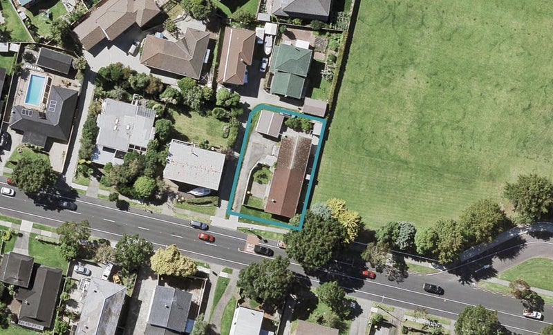 2/14 Butley Drive, Farm Cove, Auckland - Carousel 1
