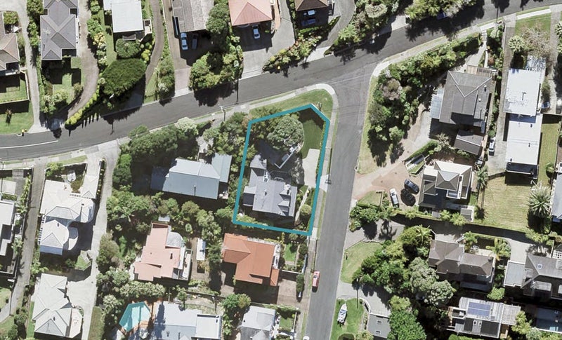 38 Oban Road, Browns Bay, Auckland - Carousel 1