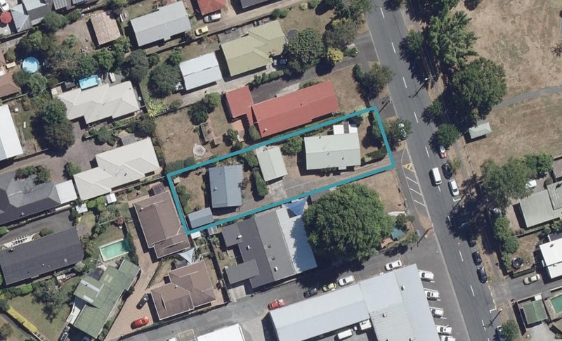15 Herbert Road, Queenwood, Hamilton - Carousel 1
