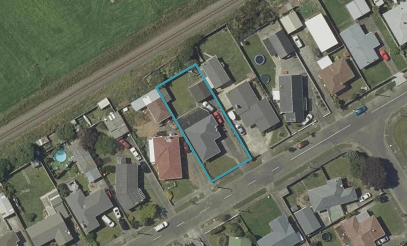51 Sutherland Crescent, Westbrook, Palmerston North - Carousel 1
