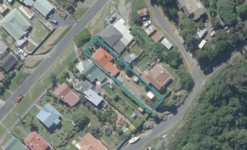 18 Constitution Street, Port Chalmers, Dunedin - Carousel 1