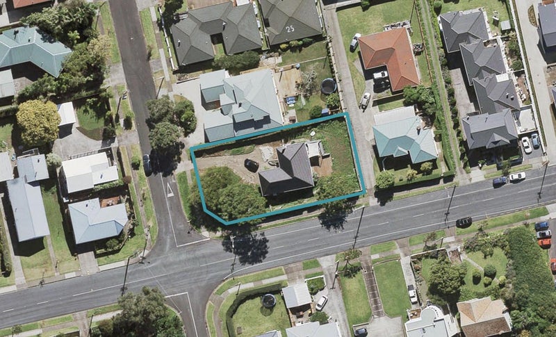 36 Taylor Road, Mangere Bridge, Auckland - Carousel 1