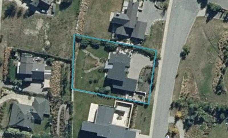 9 Briar Bank Drive, Wanaka - Carousel 1