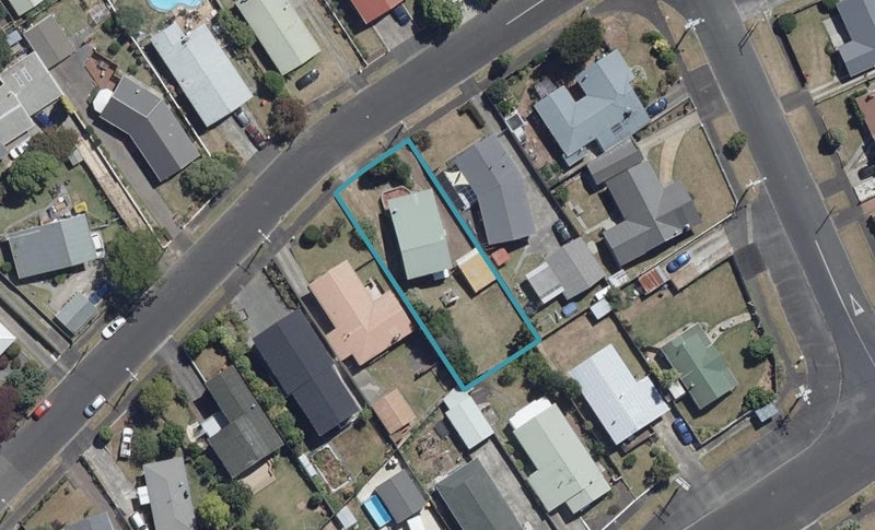 6 Patrick Place, Fitzroy, Hamilton - Carousel 1