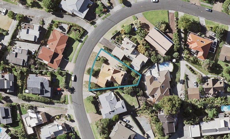 67 Haseler Crescent, Howick, Auckland - Carousel 1