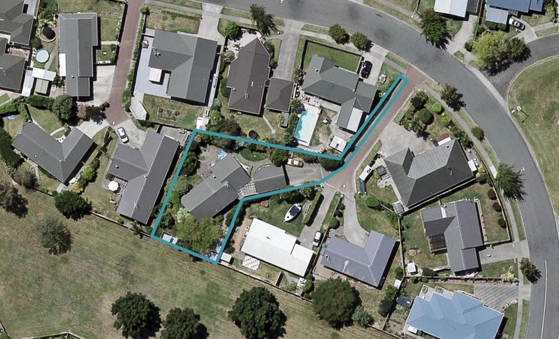 37 Whiting Crescent, Greenmeadows, Napier - Carousel 1