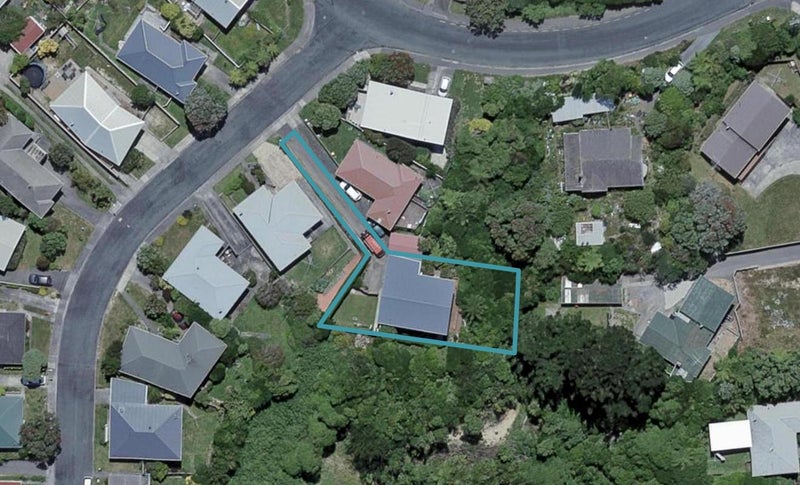 5 Rossport Street, Johnsonville, Wellington - Carousel 1