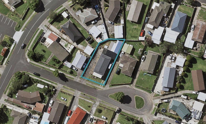 4 Rimini Place, Clover Park, Auckland - Carousel 1
