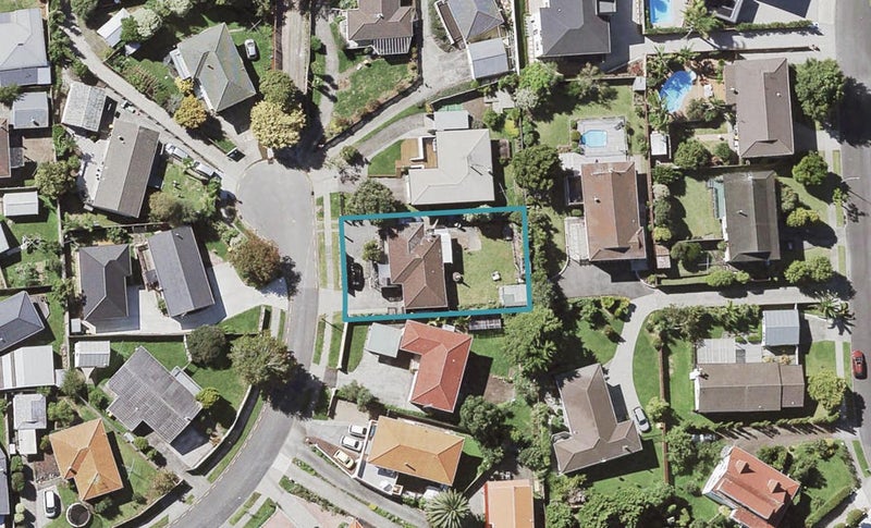 21 Ervine Place, Bucklands Beach, Auckland - Carousel 1