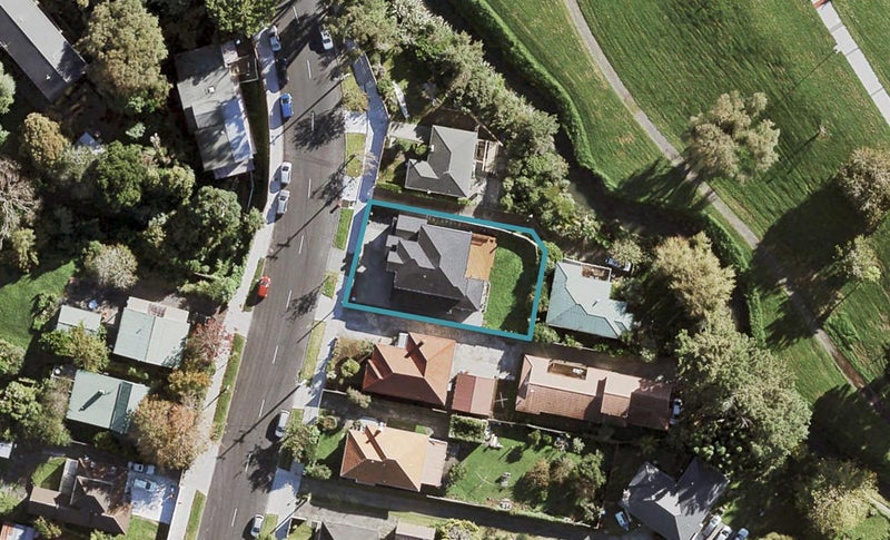 14 Bollard Avenue, New Windsor, Auckland - Carousel 1