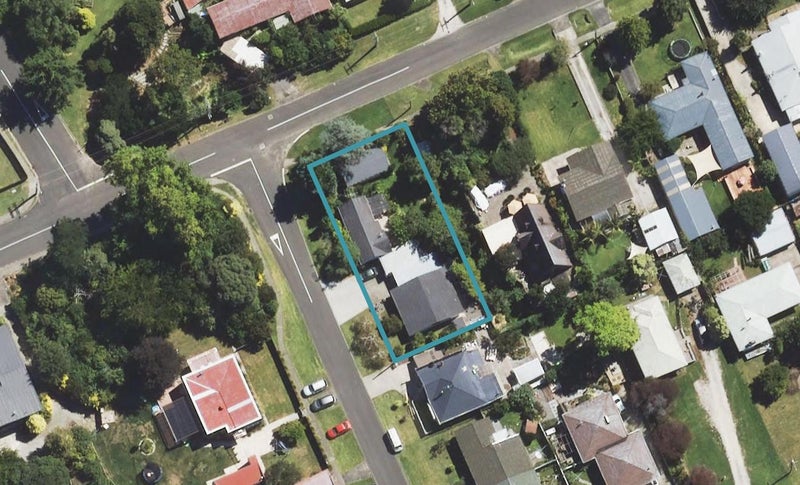 2B Kingsley Street, Whataupoko, Gisborne - Carousel 1