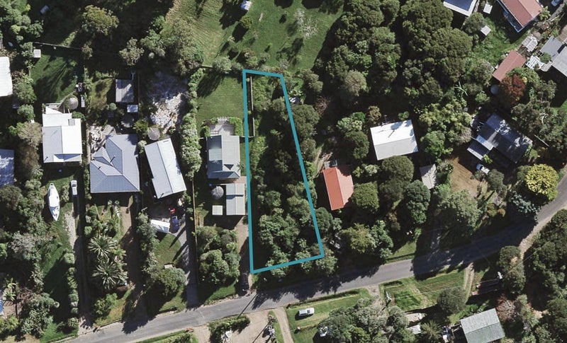 13 Waiata Road, Onetangi, Waiheke Island - Carousel 1