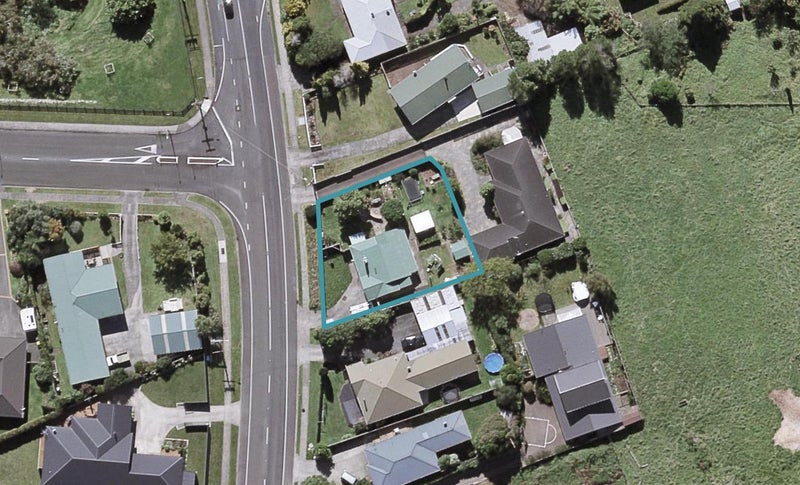 417 Mangorei Road, Highlands Park, New Plymouth - Carousel 1
