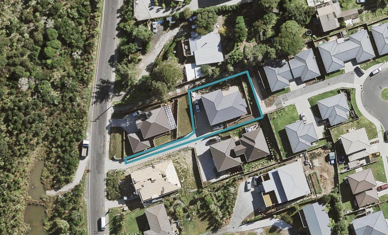 17A Rangeview Road, Sunnyvale, Auckland - Carousel 1