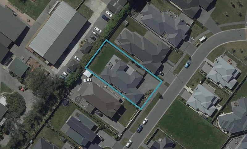 8 Malachy Grove, Aidanfield, Christchurch - Carousel 1
