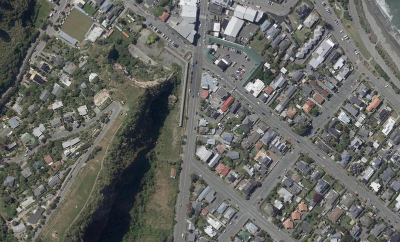 31 Wakefield Avenue, Sumner, Christchurch - Carousel 1