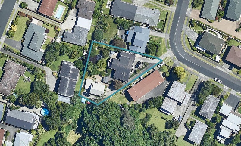 31B Whitaker Street, Otumoetai, Tauranga - Carousel 1