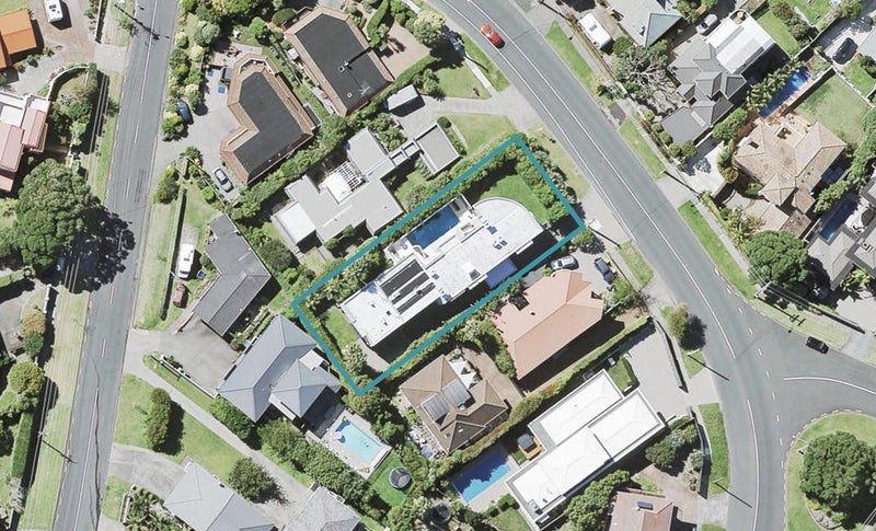 326 Beach Road, Campbells Bay, Auckland - Carousel 1