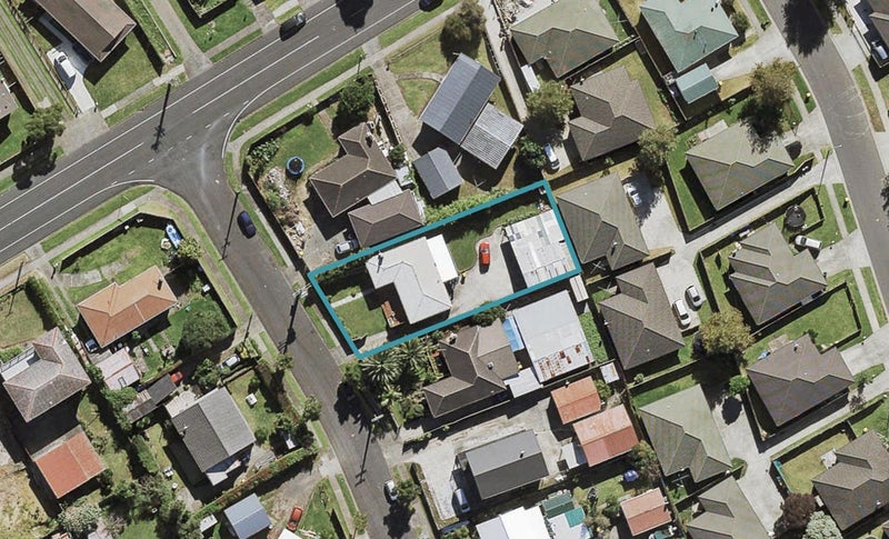 4 Burbridge Road, Favona, Auckland - Carousel 1
