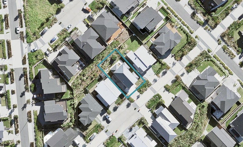 5 Tuangi Street, Long Bay, Auckland - Carousel 1