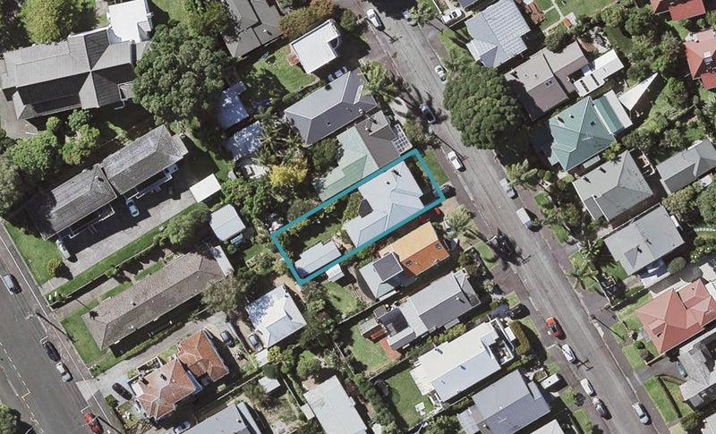 13 Duders Avenue, Devonport, Auckland - Carousel 1