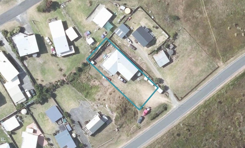 427 Ormond Drive, Māhia - Carousel 1