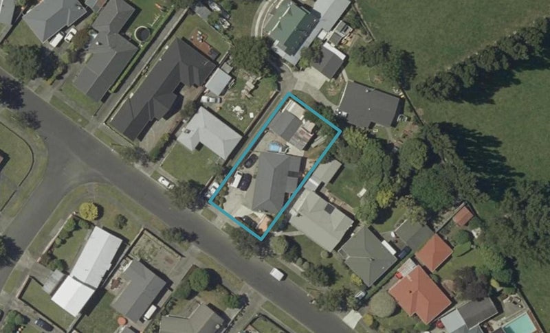 31 Ruamahanga Crescent, Terrace End, Palmerston North - Carousel 1