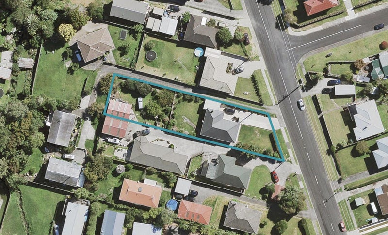 35 Woodglen Road, Glen Eden, Auckland - Carousel 1