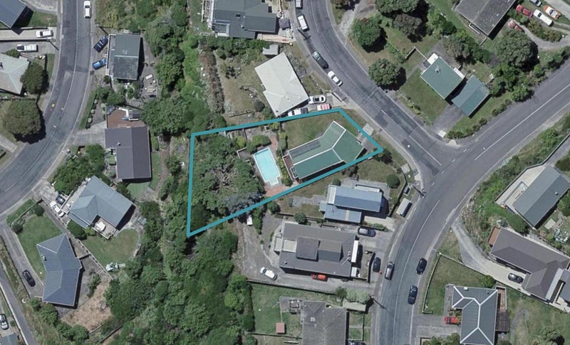 1 Tukanae Street, Strathmore Park, Wellington - Carousel 1